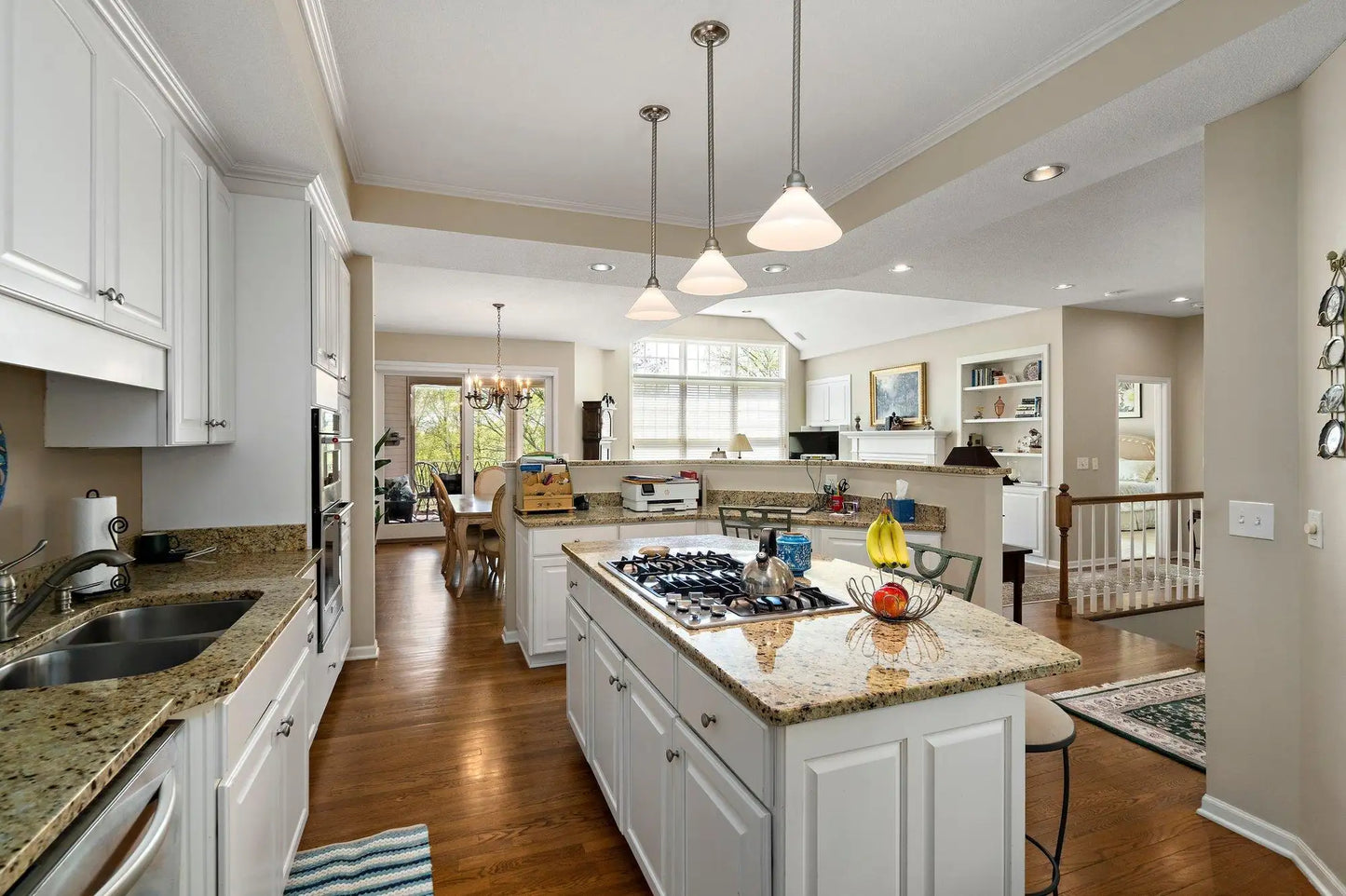 19010 Ashcroft Circle, Minnetonka, MN 55345