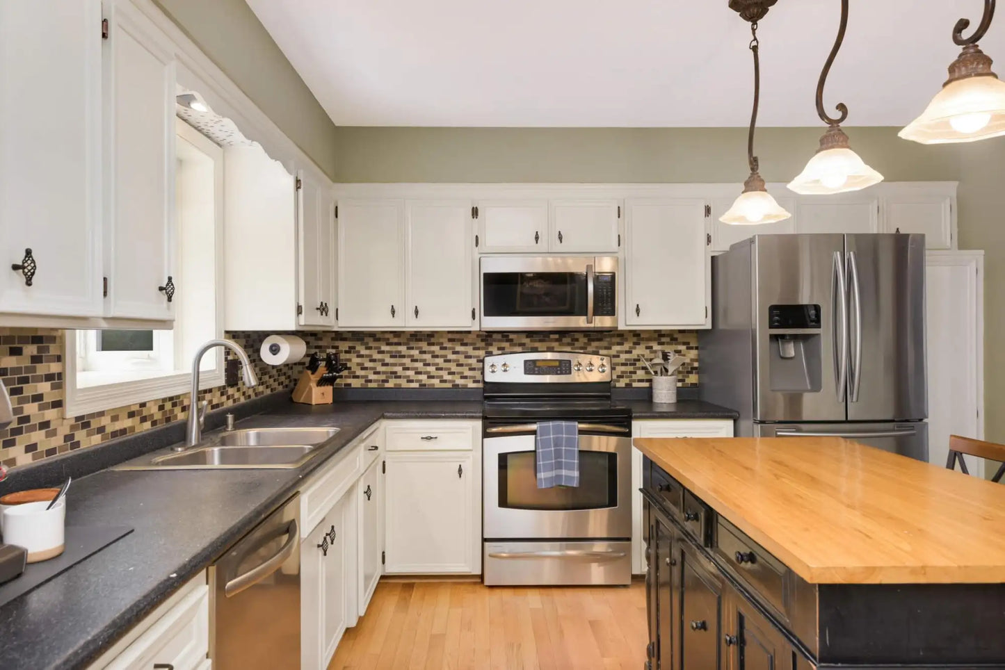 12730 Portland Circle, Burnsville, MN 55337
