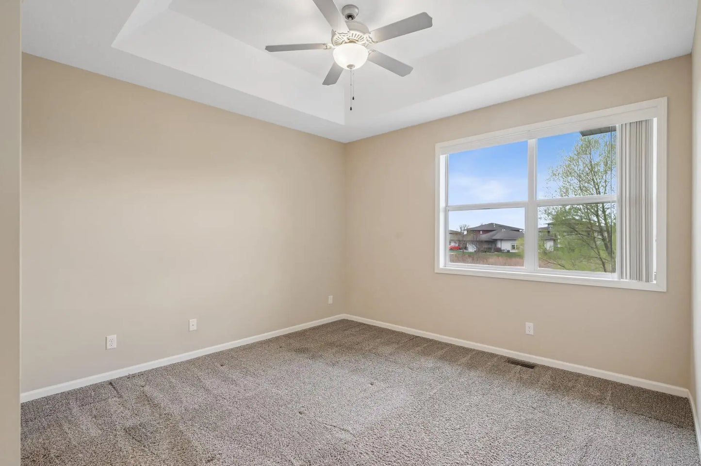 1323 Lylewood Parkway, Carver, MN 55315
