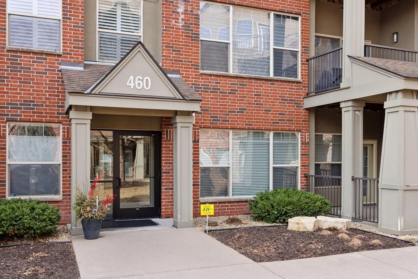 460 Ford Road, Saint Louis Park, MN 55426