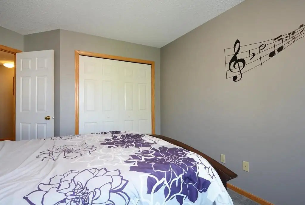 1899 Bluestem Lane, Shoreview, MN 55126