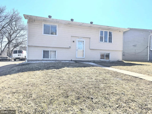 1310 Hudson Road, Saint Paul, MN 55106
