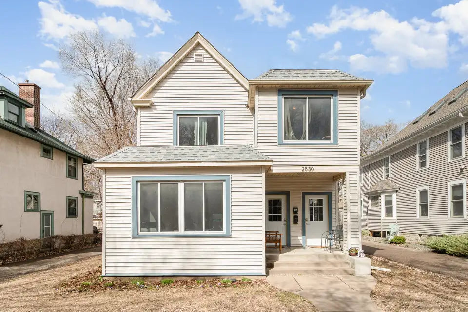 2530 Pleasant Avenue, Minneapolis, MN 55404