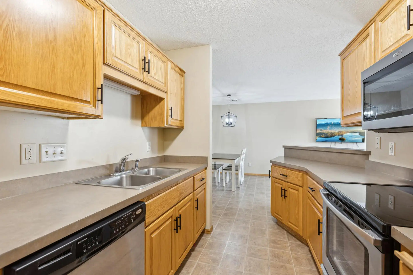 18040 Fillmore Drive, Elk River, MN 55330