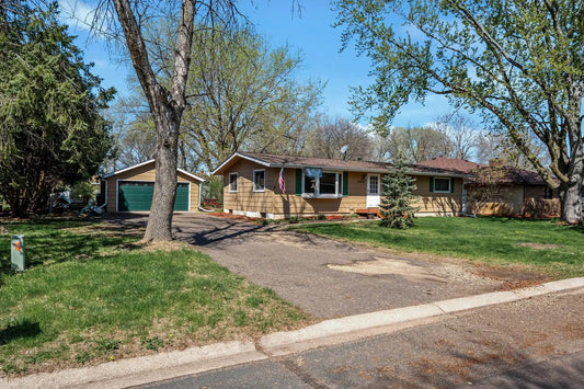 4241 Clark Circle, Vadnais Heights, MN 55127