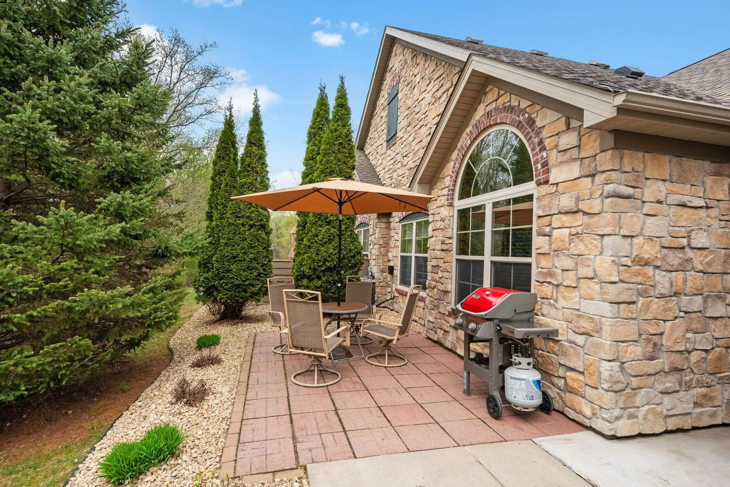24211 Rivers Edge Road, Rogers, MN 55374