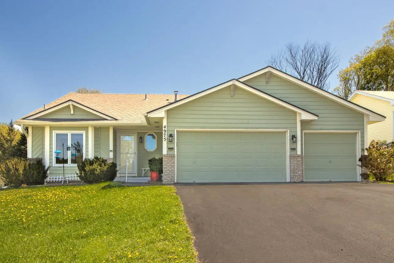 4975 Heather Ridge Road, Oakdale, MN 55128
