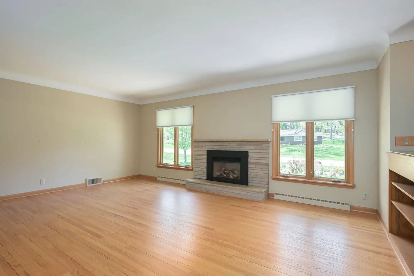 720 Kingsview Lane, Plymouth, MN 55447