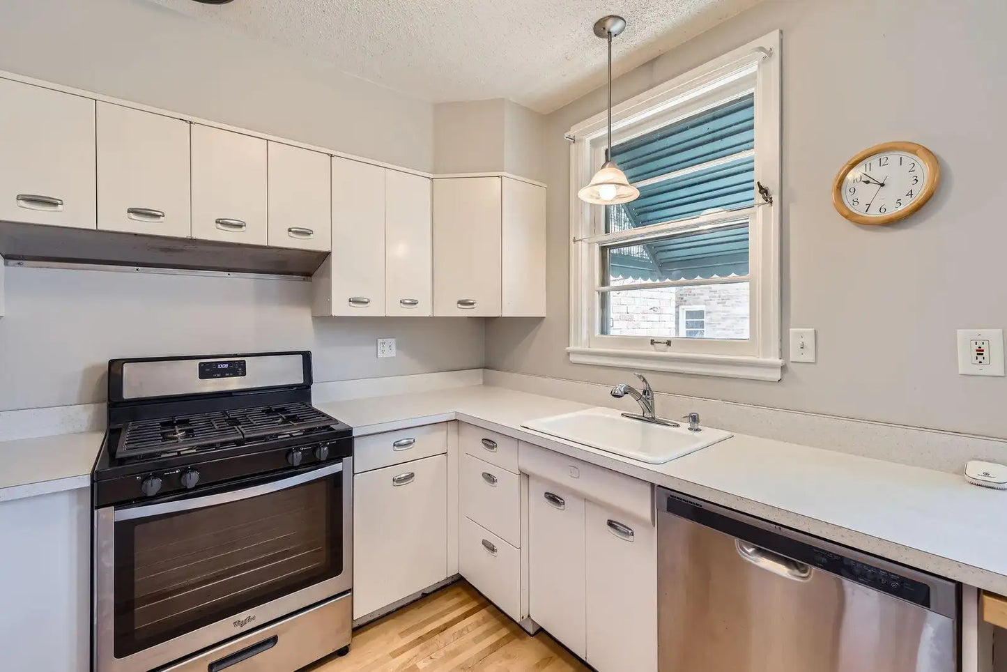 3527 Dupont Avenue, Minneapolis, MN 55408