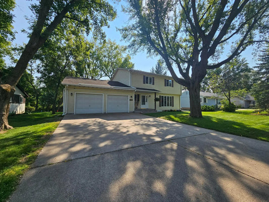 1130 Ryan Avenue, Roseville, MN 55113