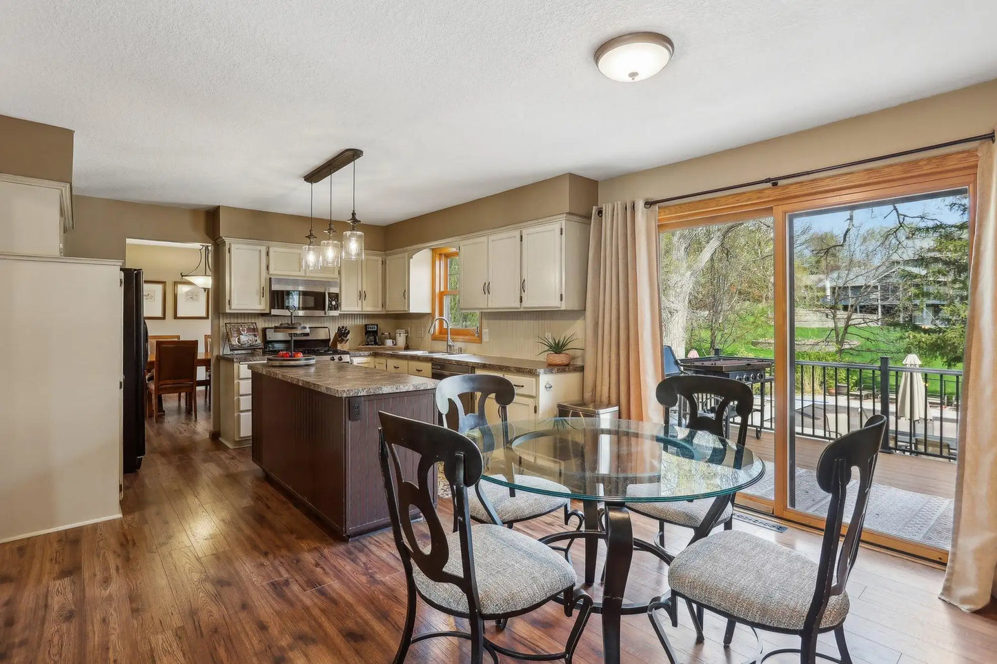 3676 Ashbury Road, Eagan, MN 55122