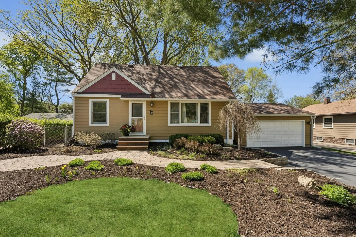 66 Hickory Street, Mahtomedi, MN 55115