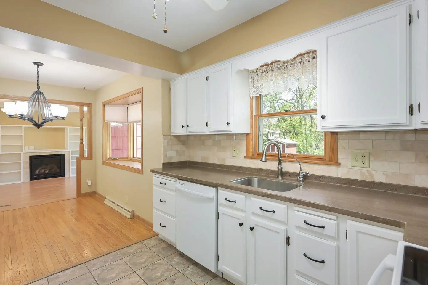 720 Kingsview Lane, Plymouth, MN 55447