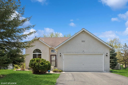 21271 Ilavista Way, Lakeville, MN 55044