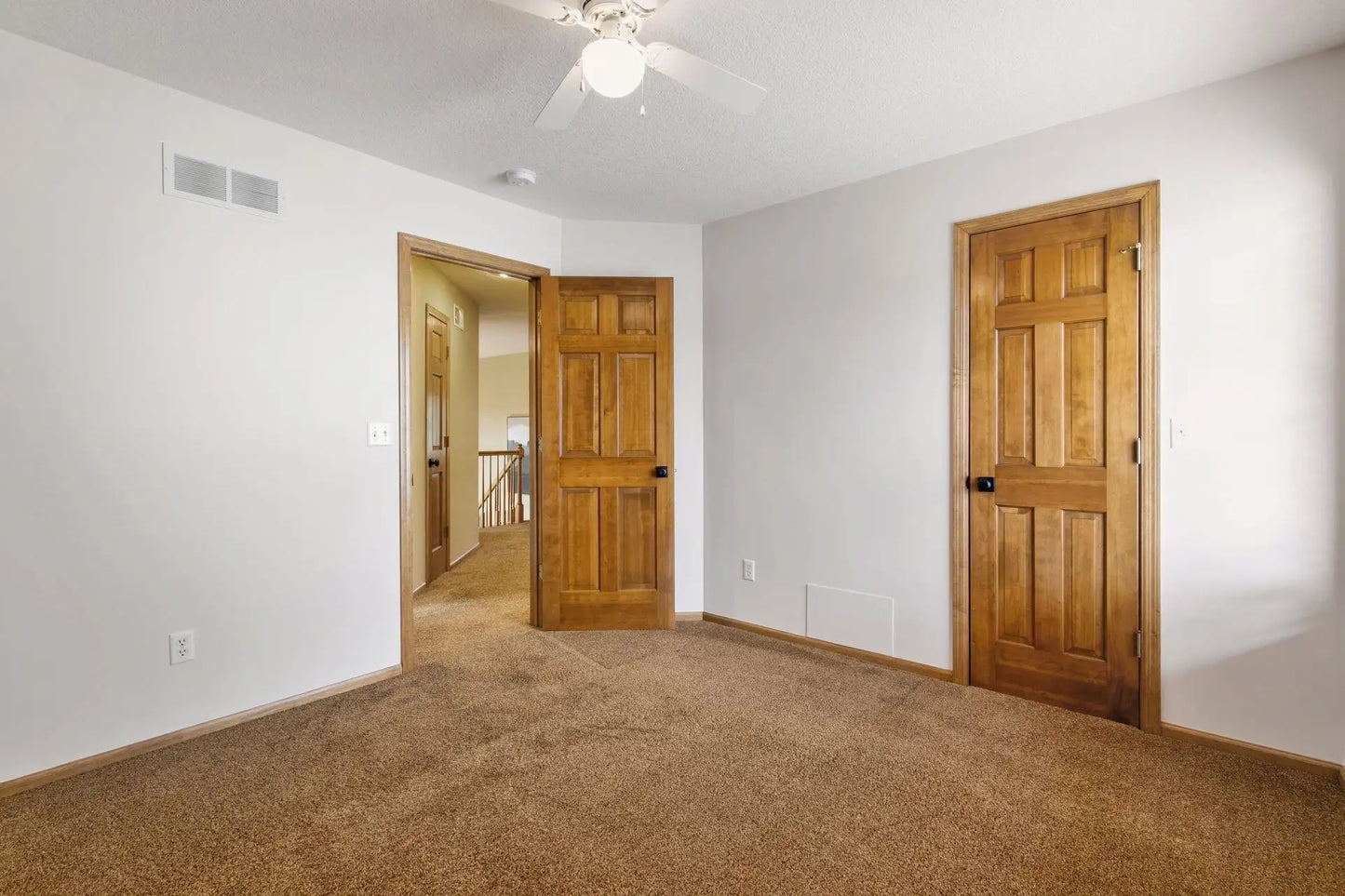 4633 Stonecliffe Drive, Eagan, MN 55122