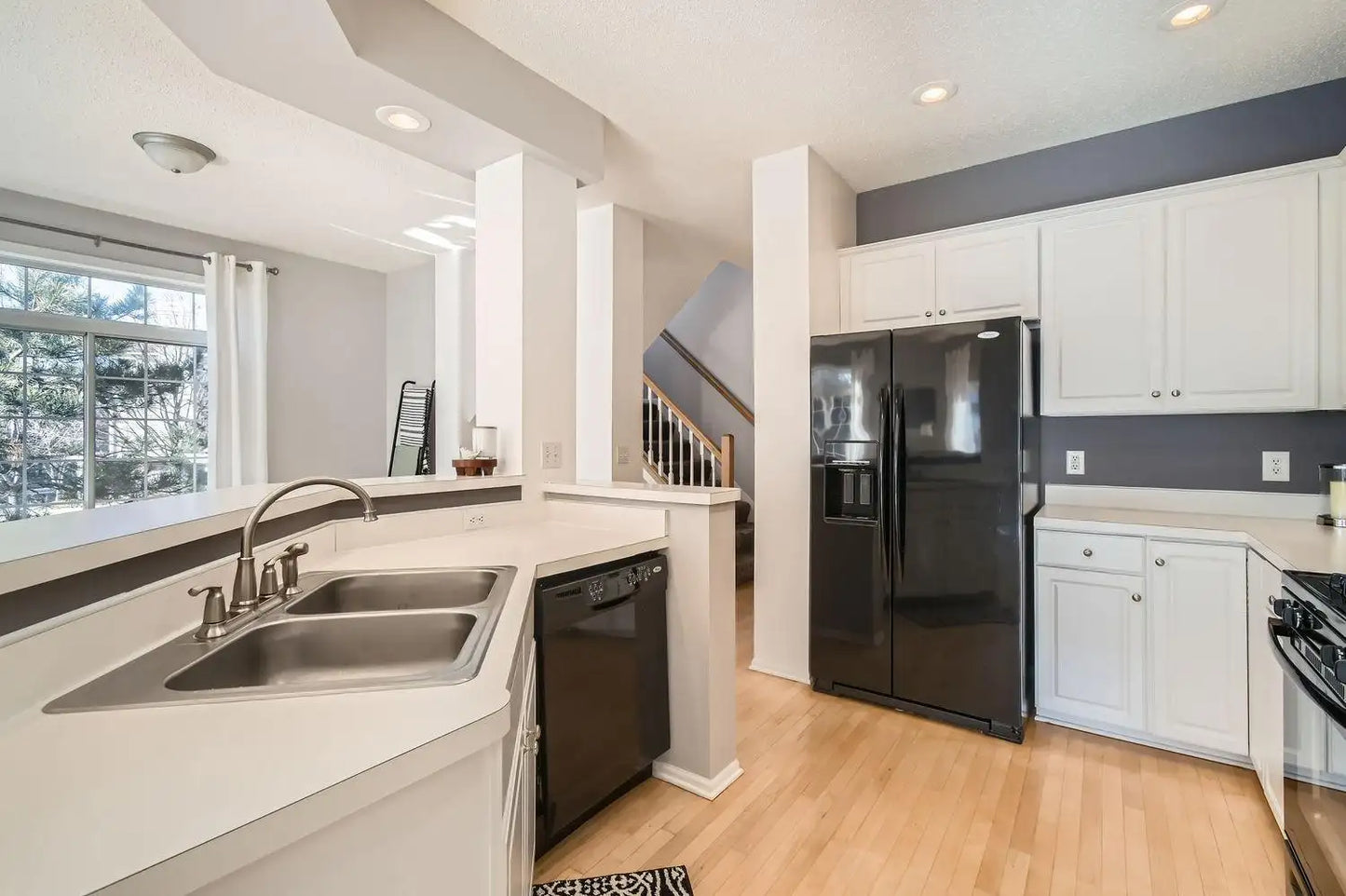 2311 Eagle Trace Lane, Woodbury, MN 55129