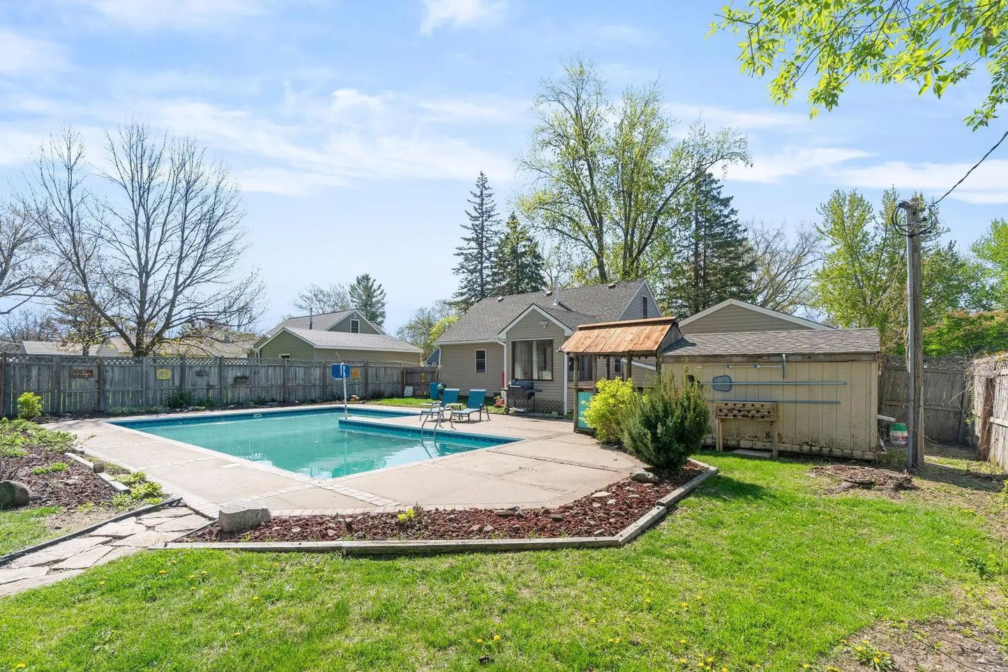1832 Cedar Drive, New Brighton, MN 55112