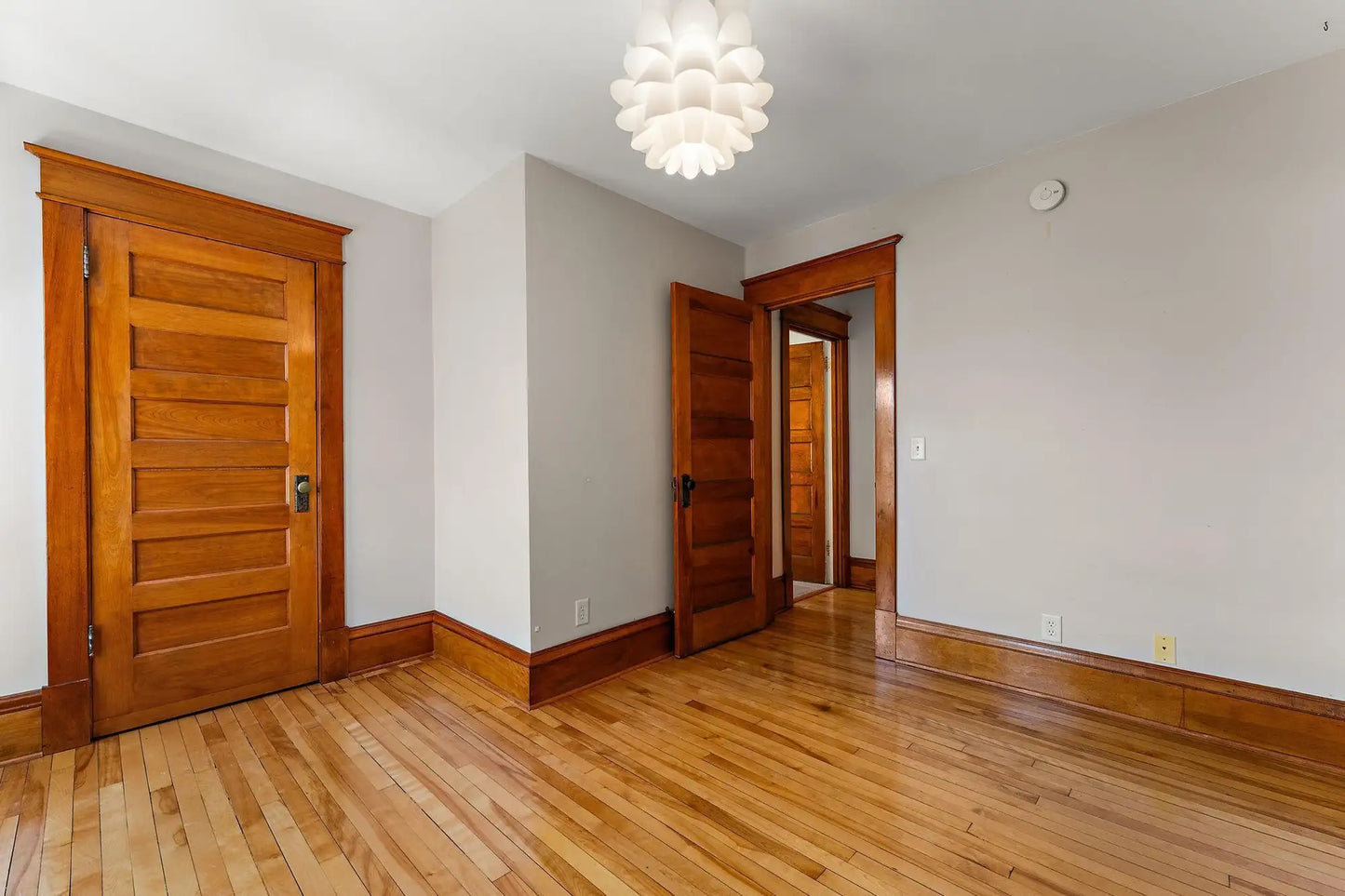 1503 Hague Avenue, Saint Paul, MN 55104