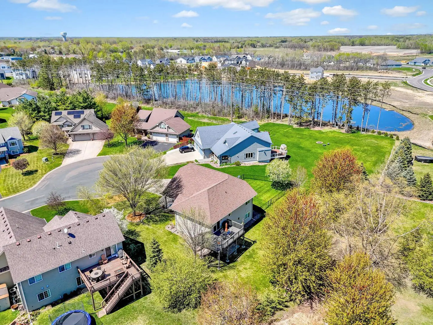 6136 Goodview Trail Circle, Hugo, MN 55038