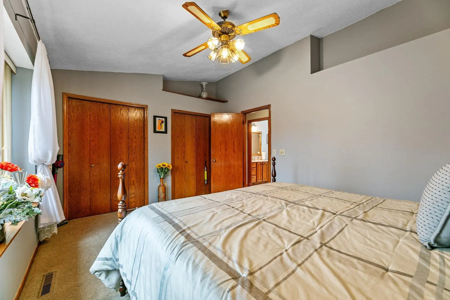 4253 140th Street, Savage, MN 55378