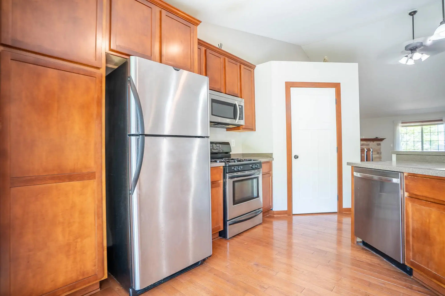 1550 Lincoln Park Drive, South Saint Paul, MN 55075