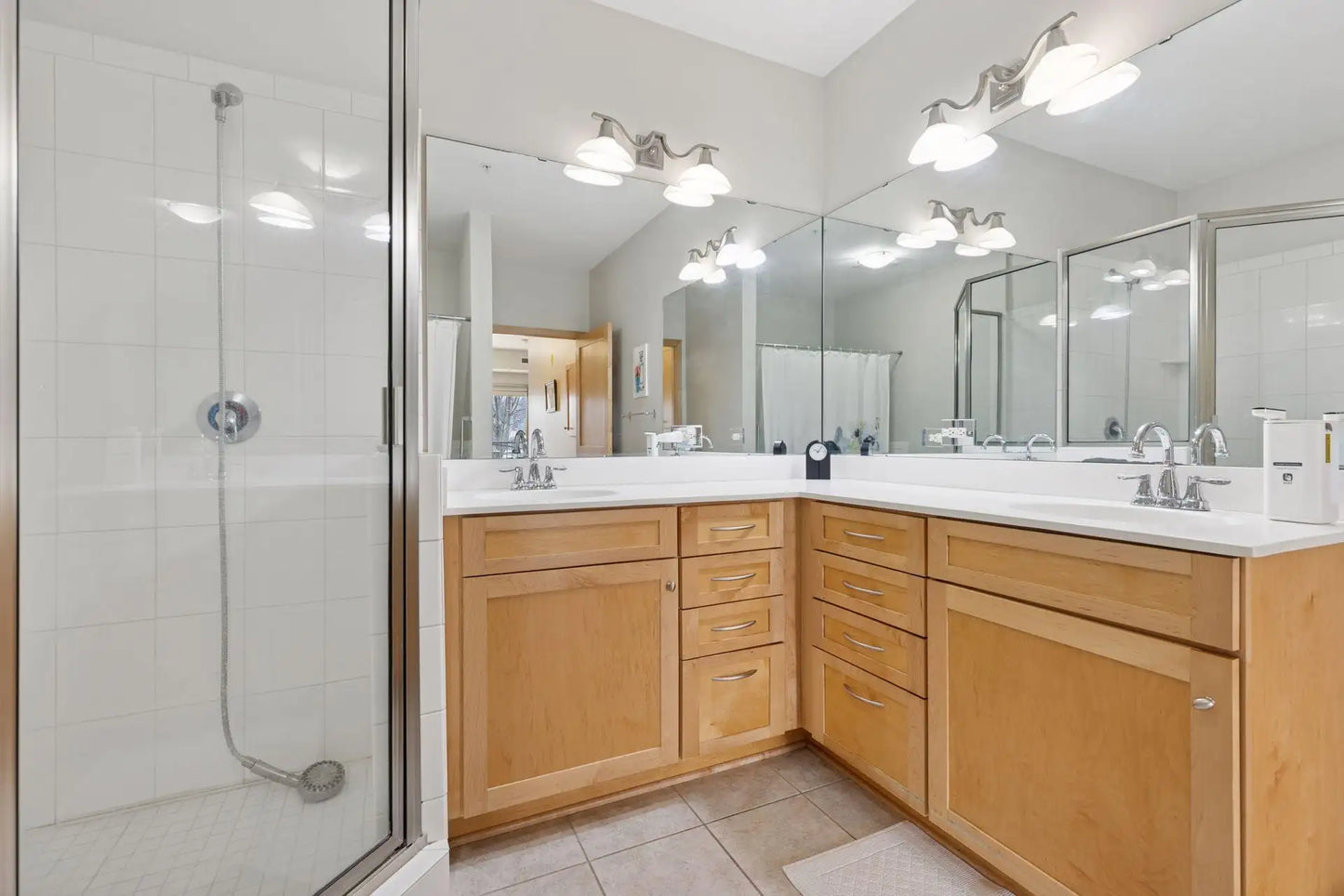 460 Ford Road, Saint Louis Park, MN 55426