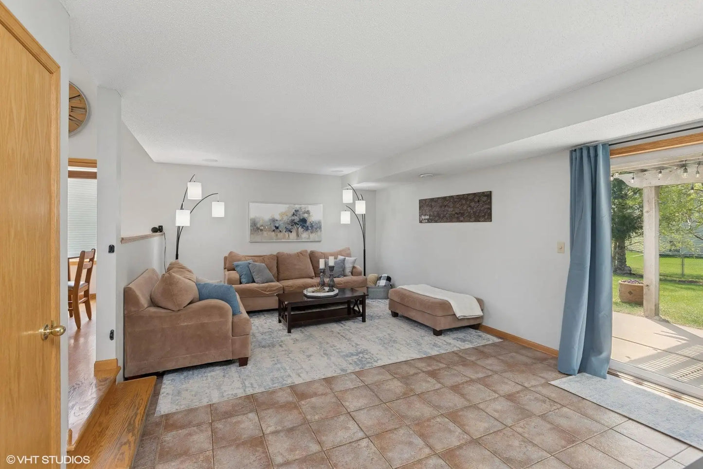 21271 Ilavista Way, Lakeville, MN 55044