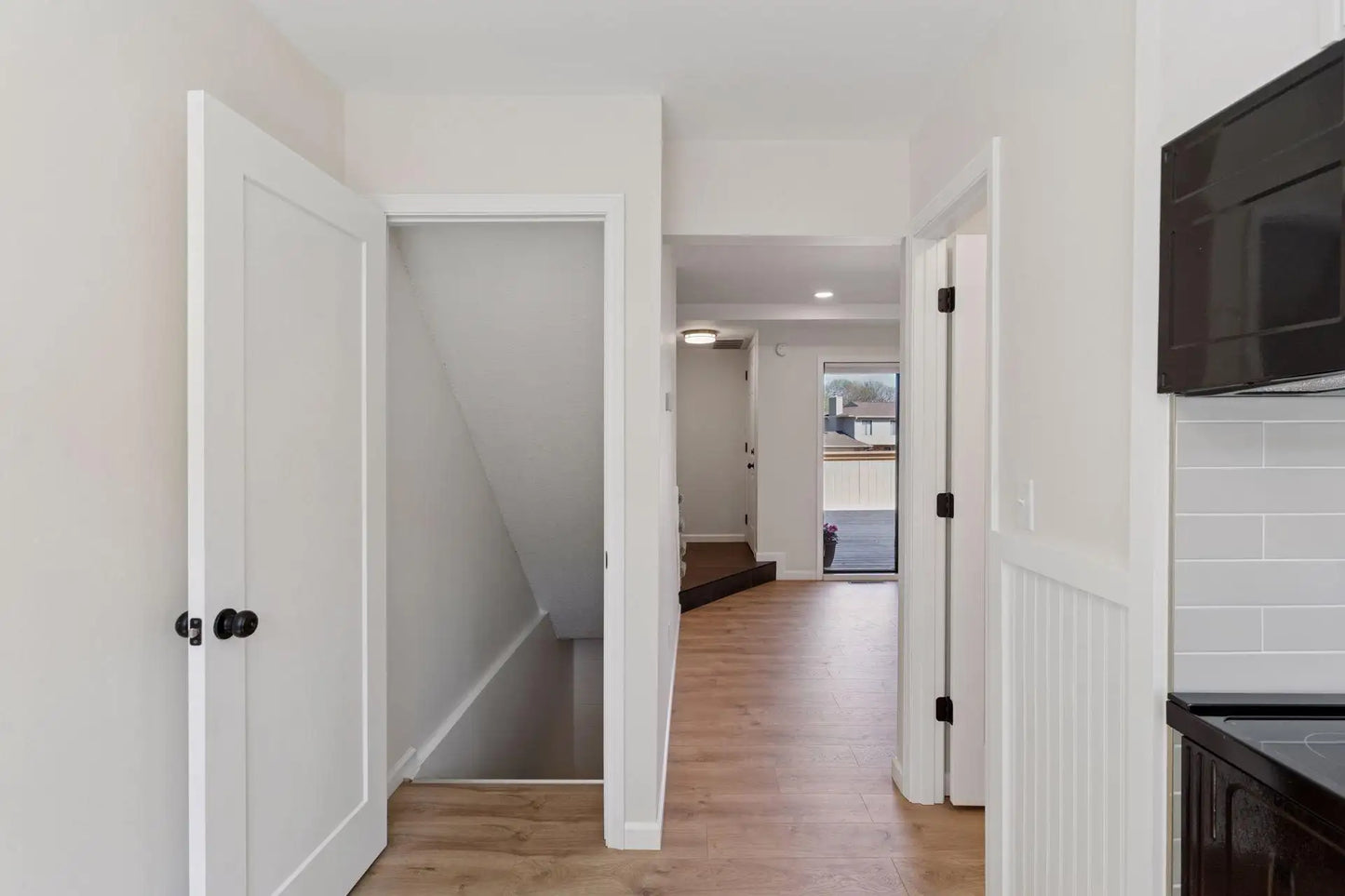 2209 Stroden Circle, Golden Valley, MN 55427