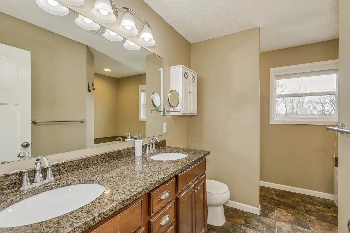 4947 Hamlet Avenue, Oakdale, MN 55128