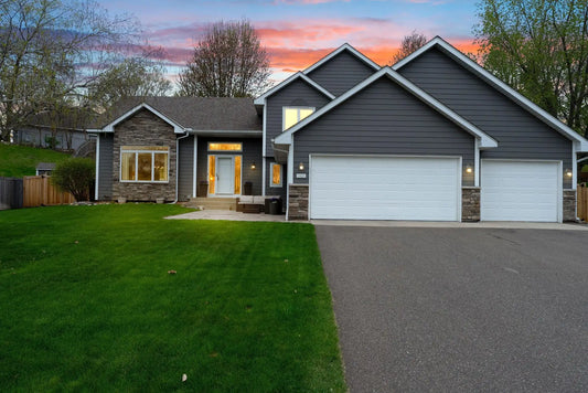 1421 Horseshoe Circle, Eagan, MN 55122