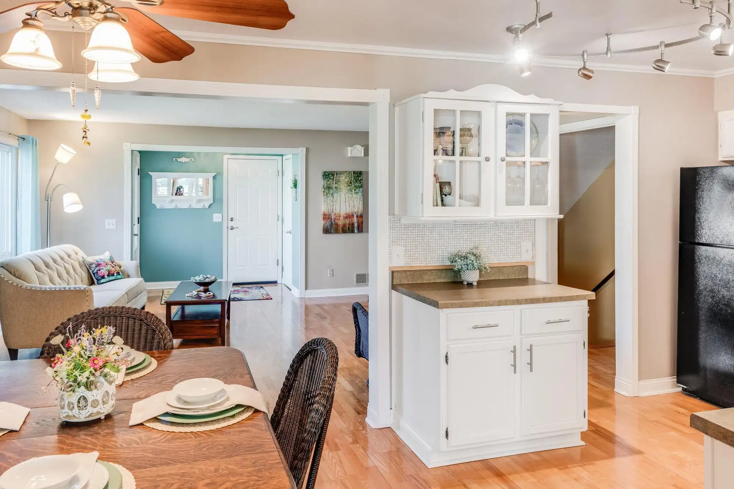 16614 Terrey Pine Drive, Eden Prairie, MN 55347