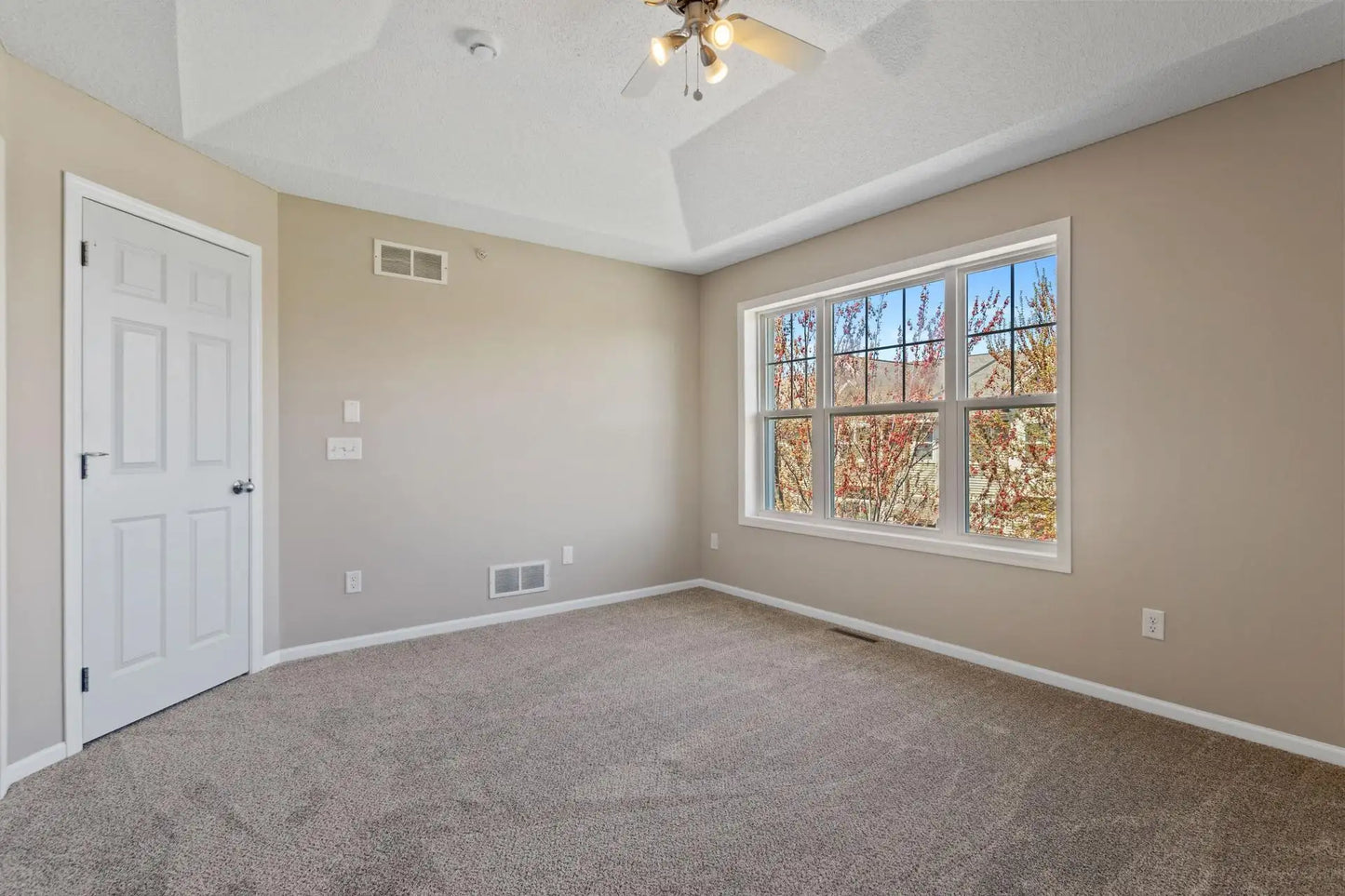 3611 Hazel Trail, Woodbury, MN 55129