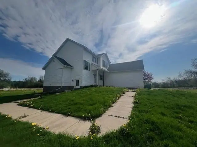 13774 Furuby Road, Center City, MN 55012