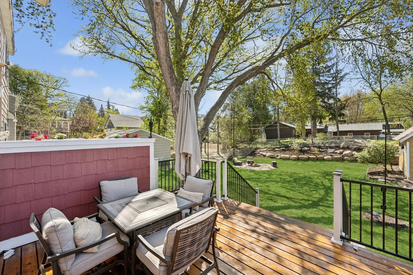 66 Hickory Street, Mahtomedi, MN 55115