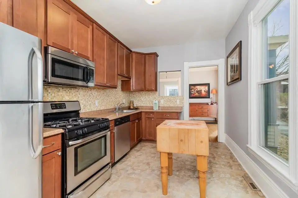 2530 Pleasant Avenue, Minneapolis, MN 55404