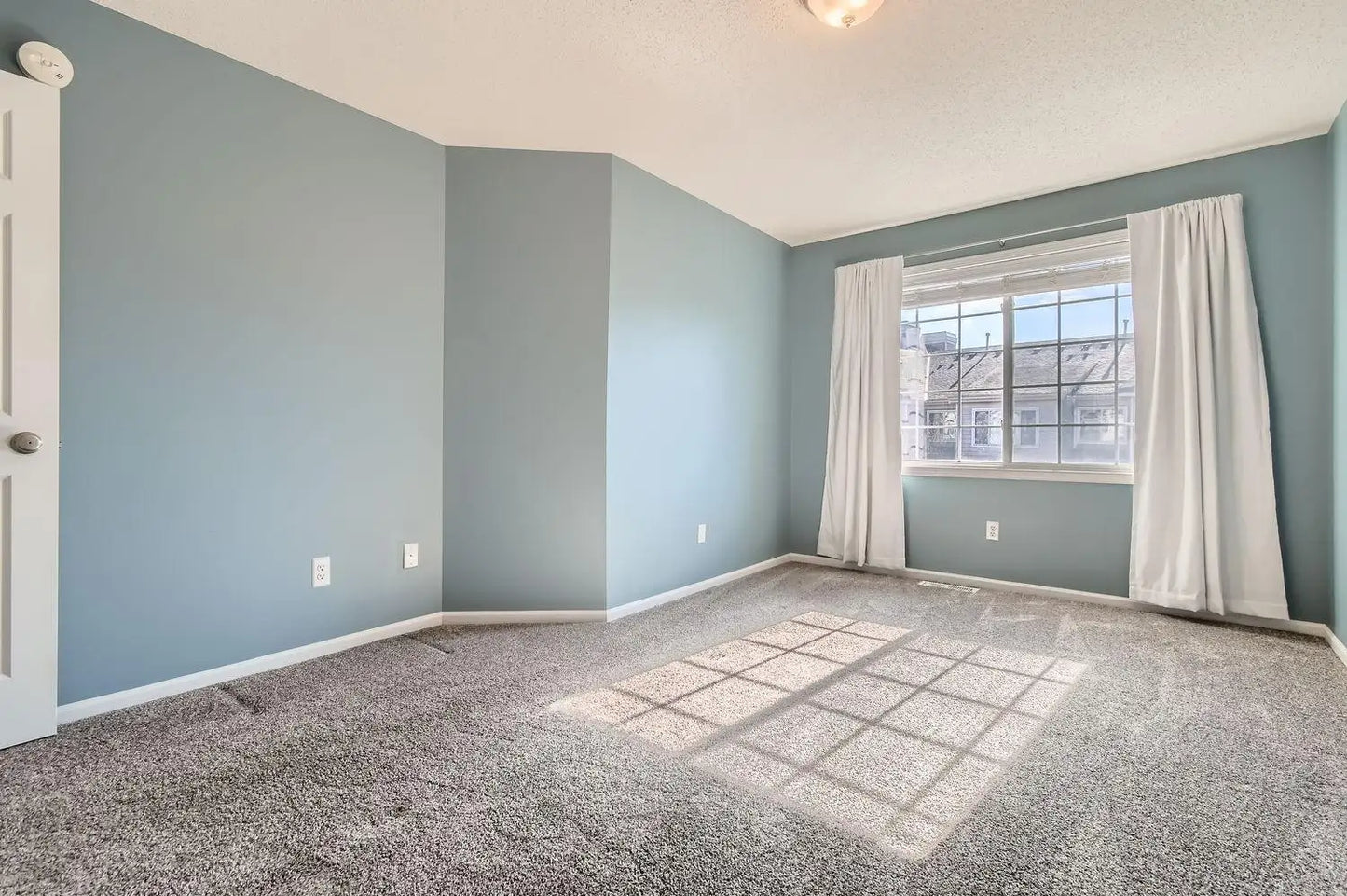 2311 Eagle Trace Lane, Woodbury, MN 55129