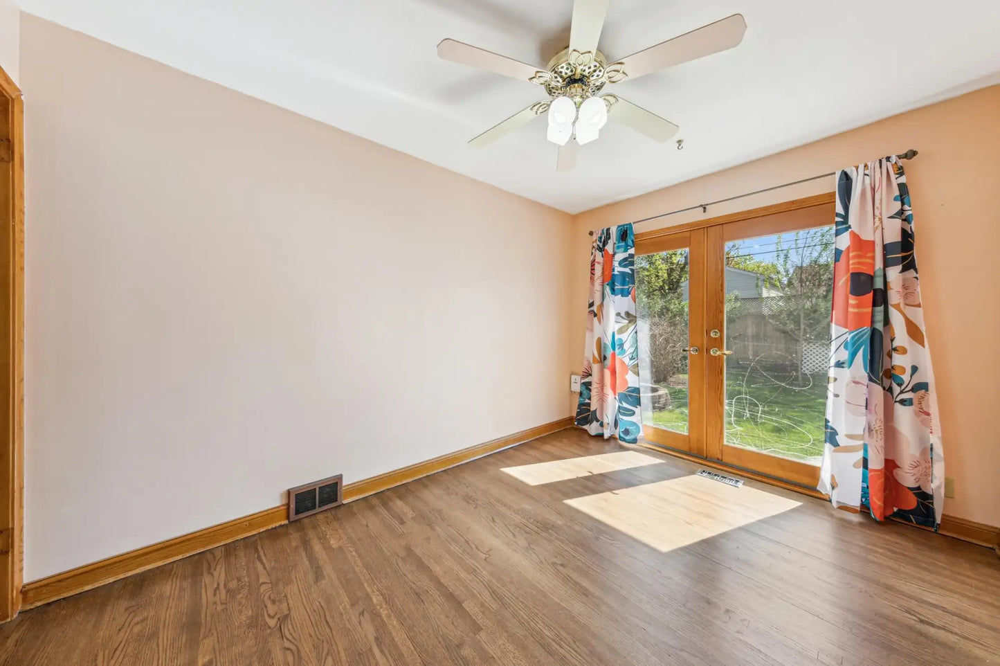 4550 Halifax Avenue, Robbinsdale, MN 55422