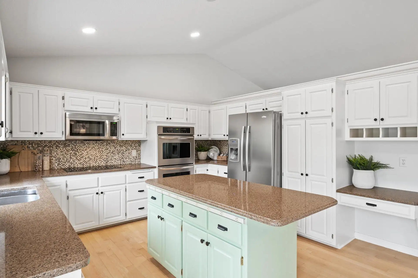 7086 Union Terrace Lane, Maple Grove, MN 55369
