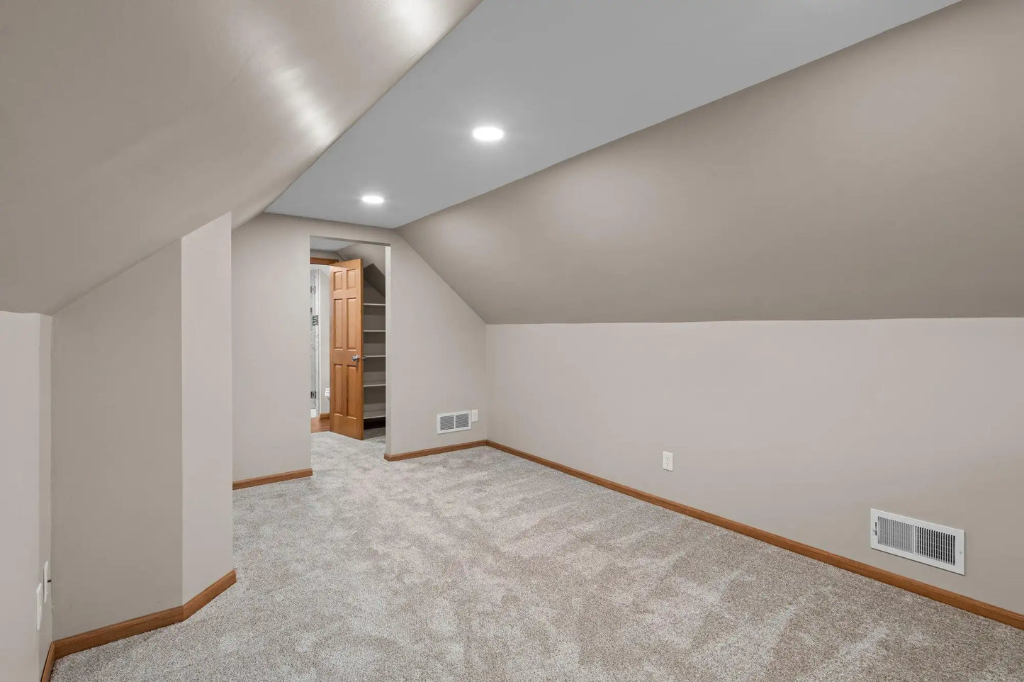 4209 Diamond Drive, Eagan, MN 55122