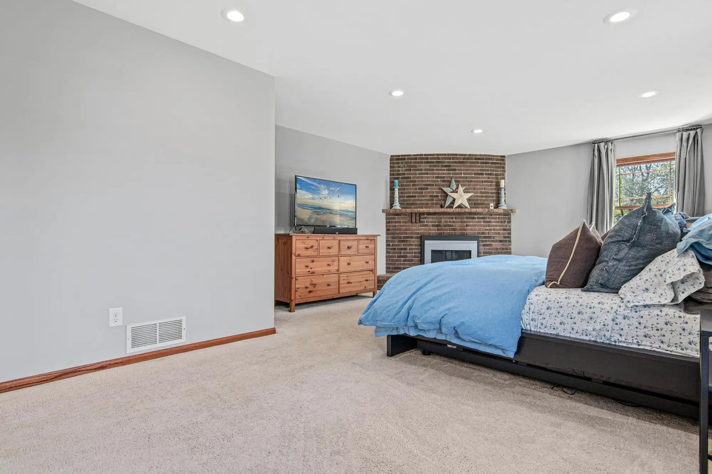 7820 87th Street, Bloomington, MN 55438