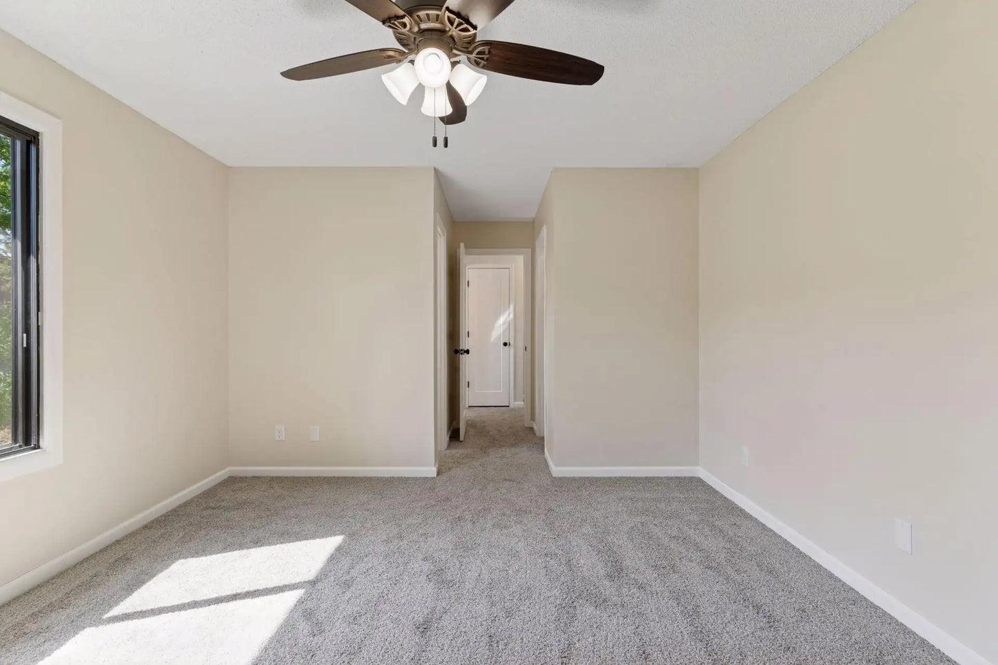 2209 Stroden Circle, Golden Valley, MN 55427