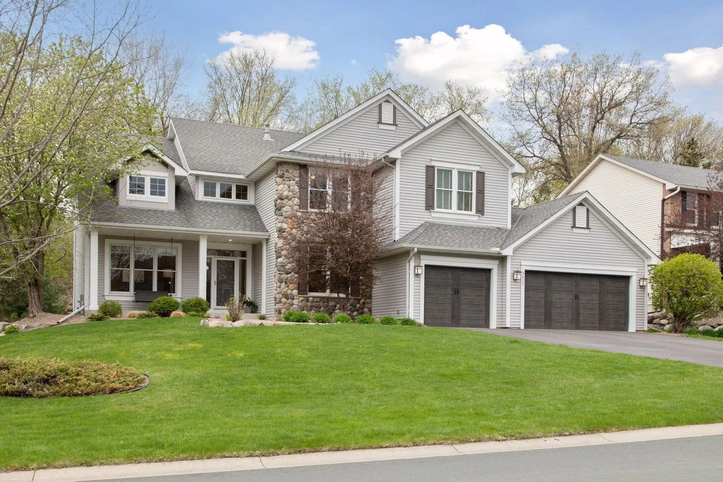 4633 Stonecliffe Drive, Eagan, MN 55122